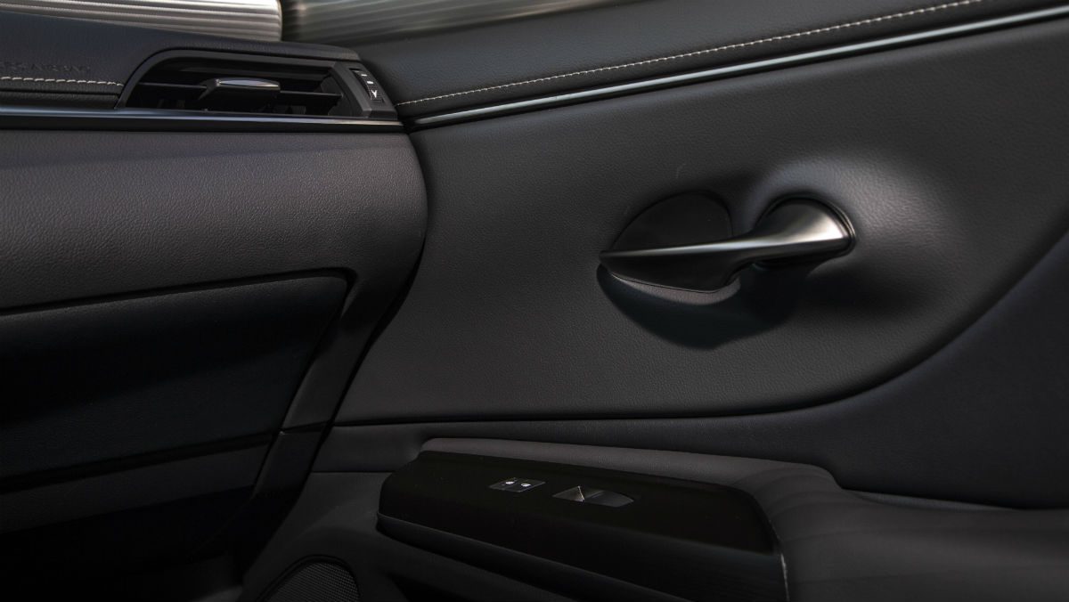 2019 lexus es review 300h interior 23