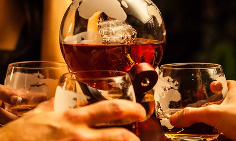 royal-decanters-feature