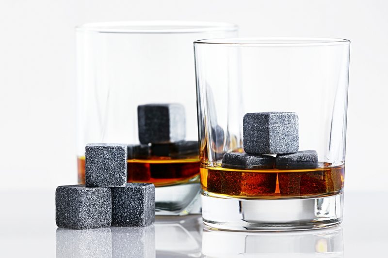 Whiskey Stones vs Ice