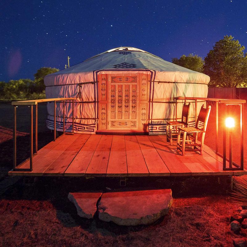 el cosmico hotel yurt