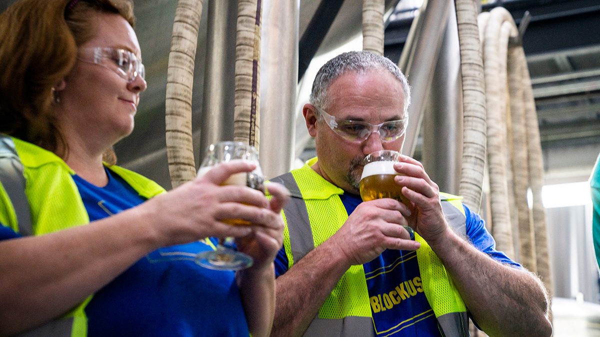 10 barrel brewing blockbuster tasting
