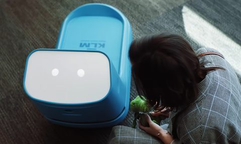 car-e-airport robot kim