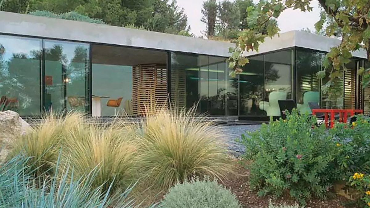 Villa on the Rocks