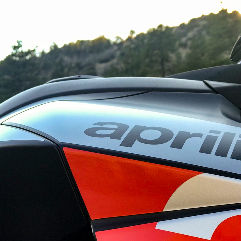 aprilia dorsoduro 900 motorcycle review images by jonathon klein the manual 18