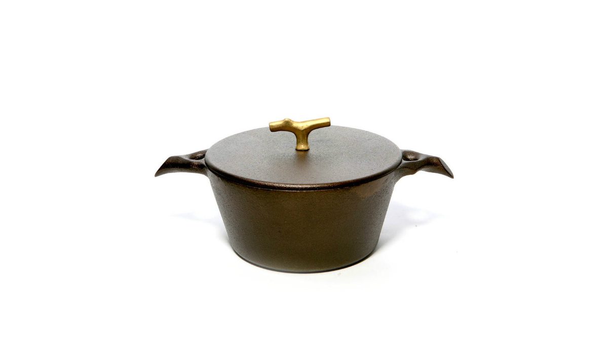 nest homeware cast iron pots pans dutch oven 1