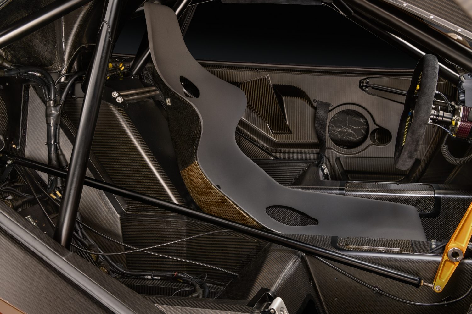 mclaren f1 gtr restoration pictures f1gtr resto 6