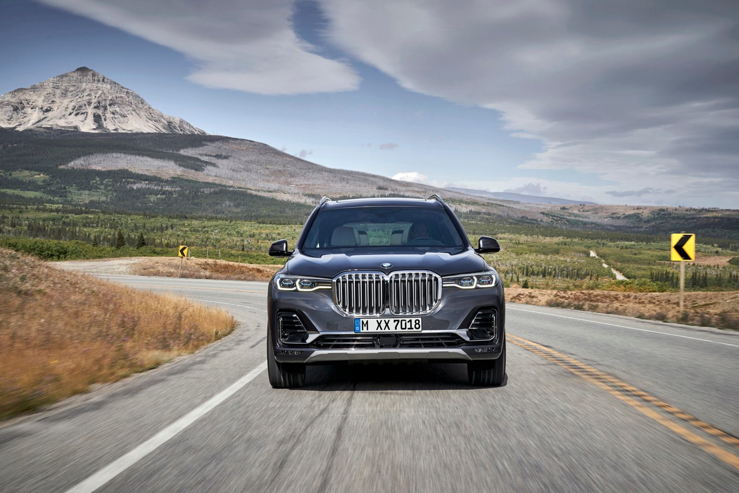 bmw x7 suv sport activity vehicle news 2019 23