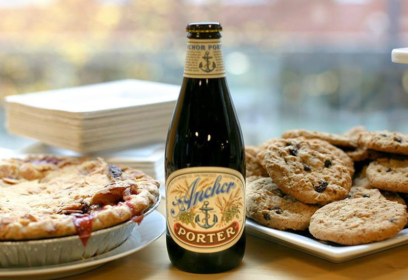 Anchor porter with cookies