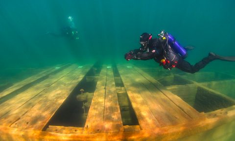 underwater lake tahoe