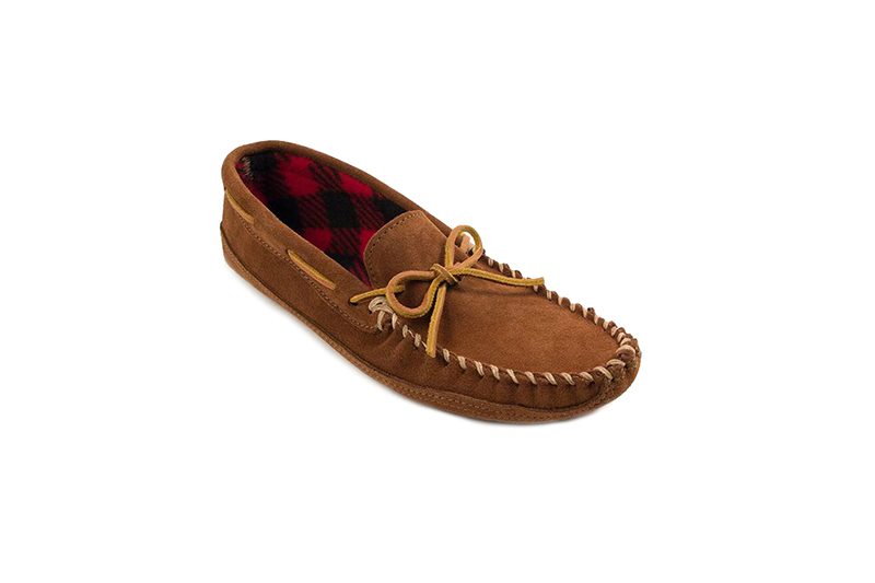 minnetonka-fleece-moccasin
