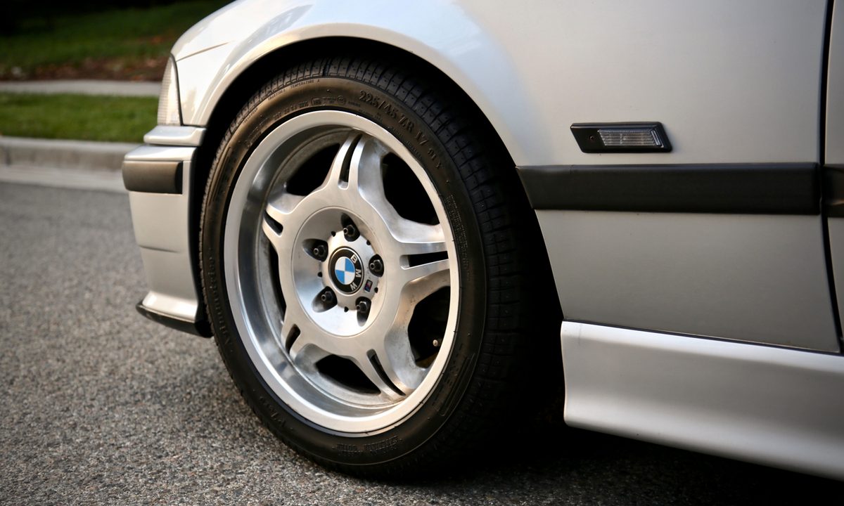 pirelli p zero asimmetrico tire review feature image