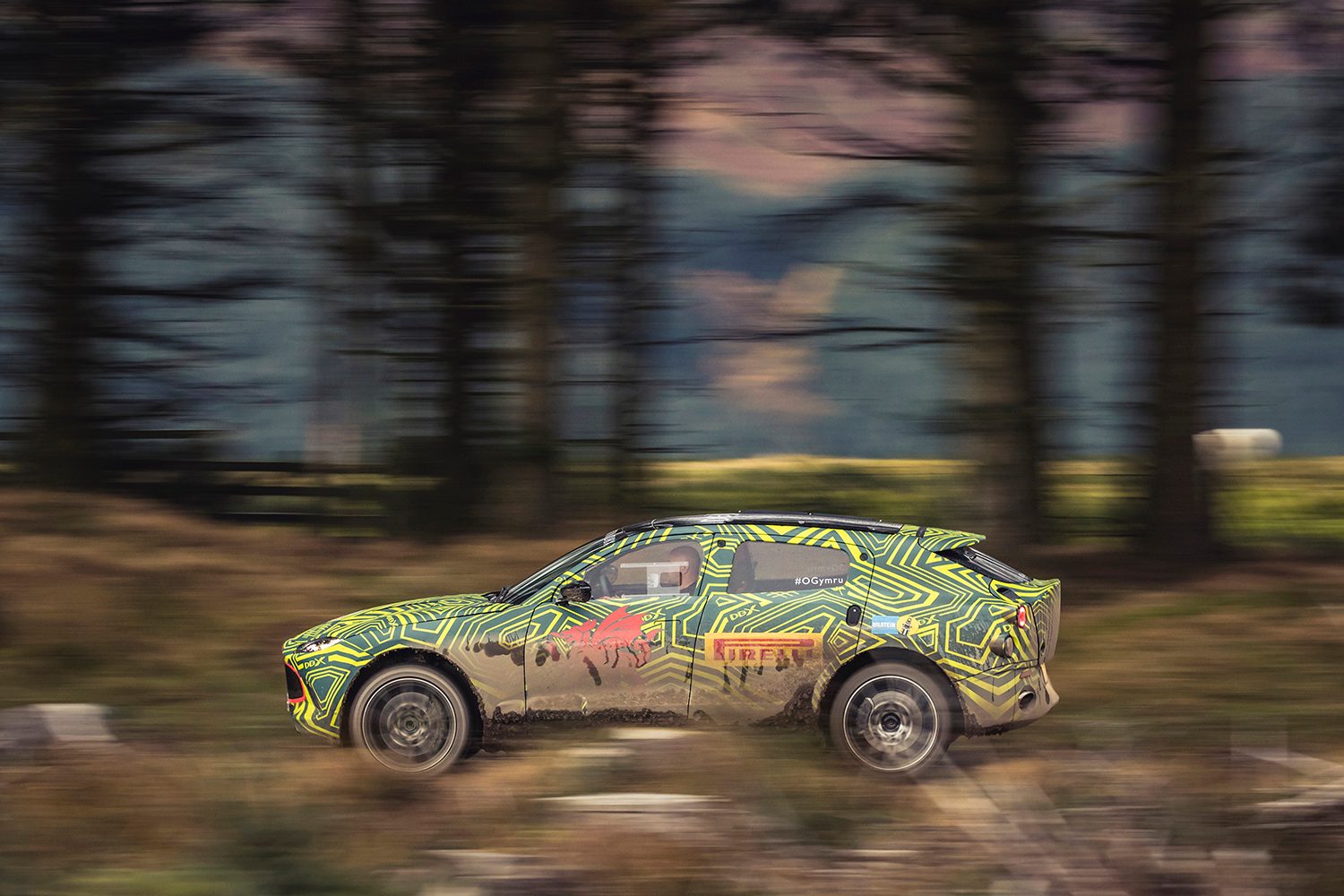 Aston Martin DBX SUV 2018