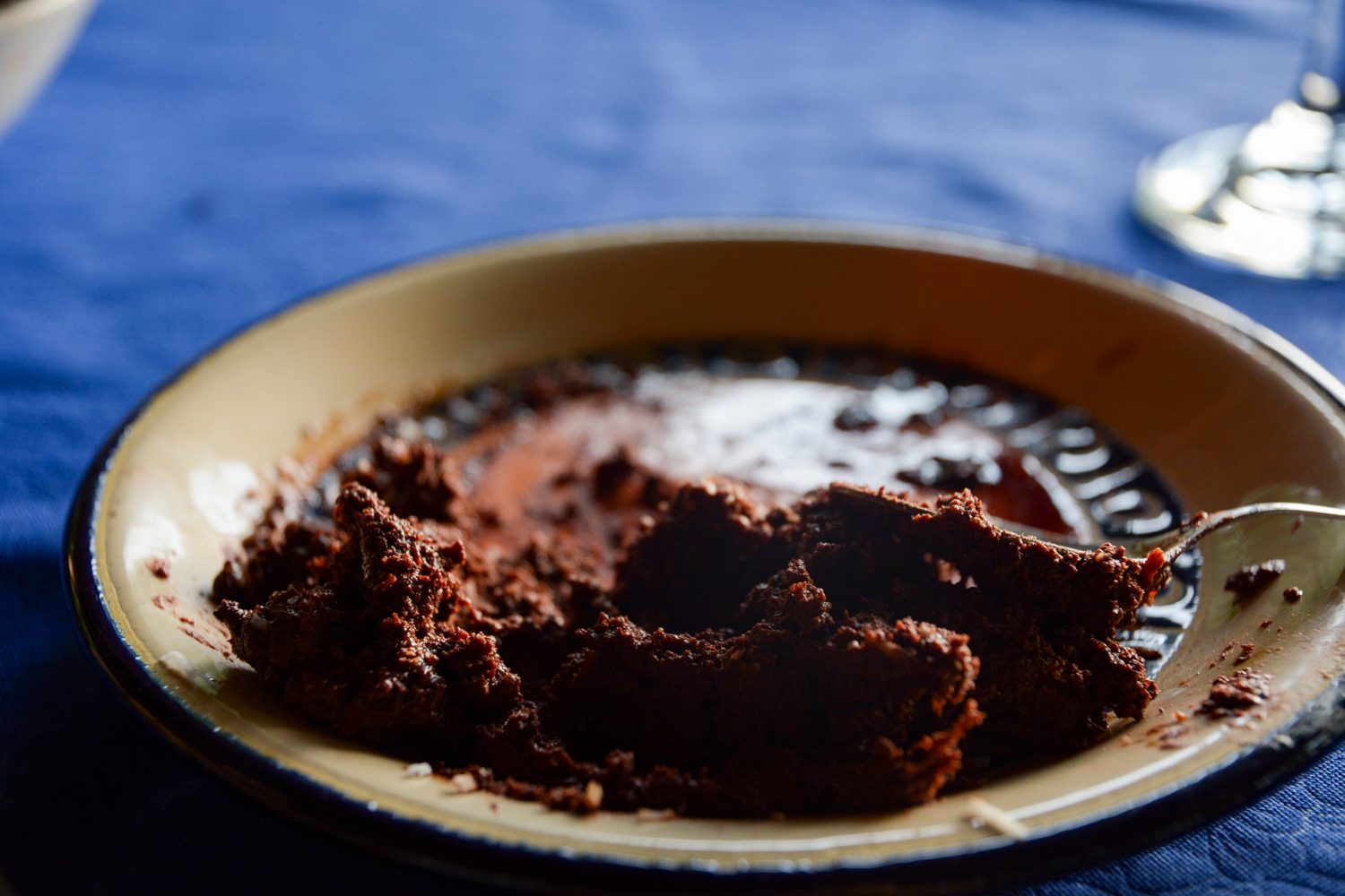 contiki tours me and we ecuador travel experience minga lodge chocolate making 7