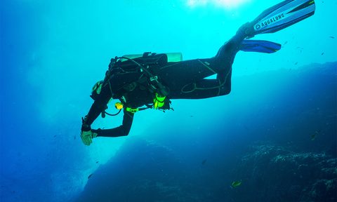 Scuba diving under the sea