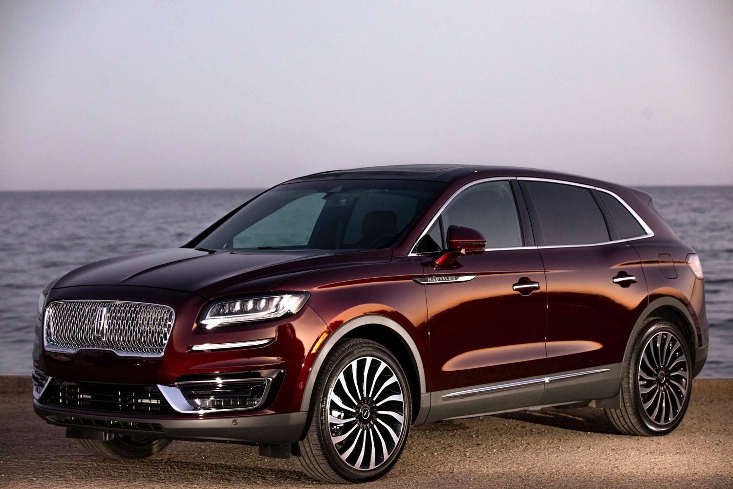 2019 lincoln nautilus black label review 95