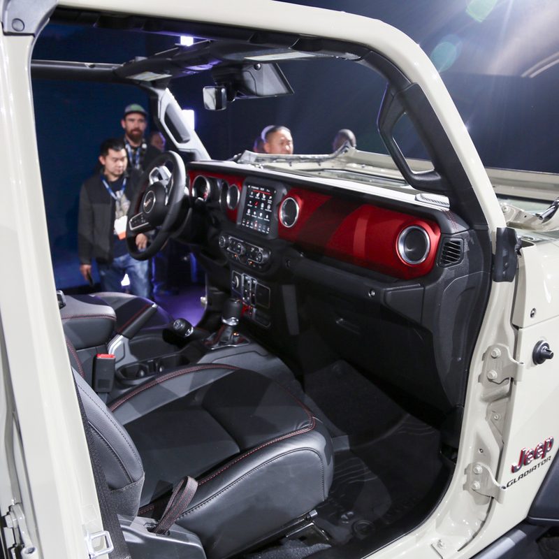 biggest reveals la auto show 2018 2020 jeep gladiator 5