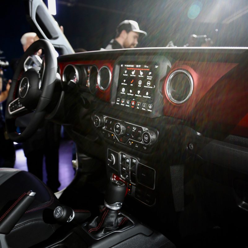 biggest reveals la auto show 2018 2020 jeep gladiator 7