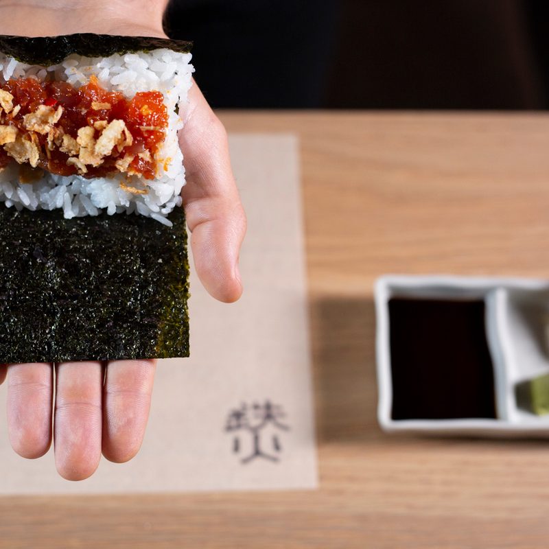 block 16 cosmopolitan las vegas urban food hall tekka spicy tuna hand roll 3 photo credit alan weiner