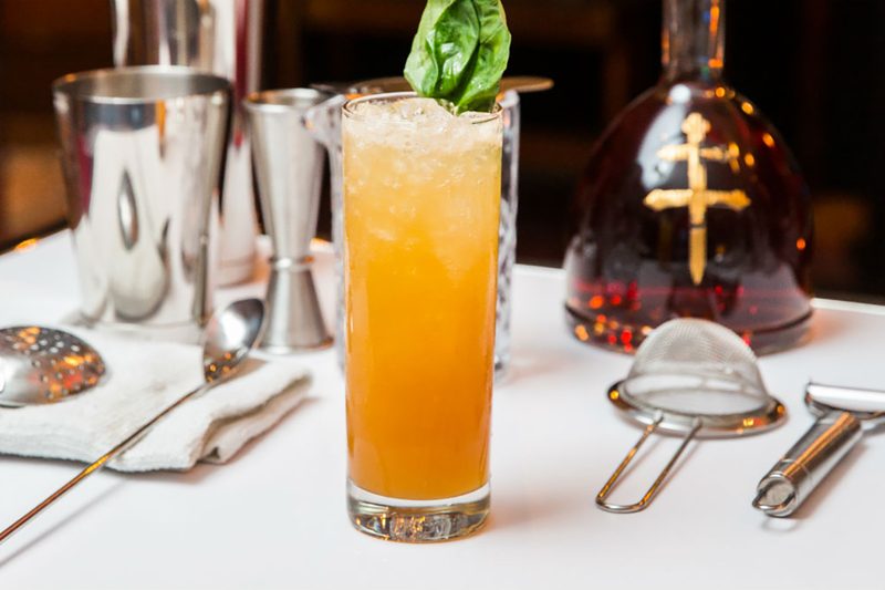 dusse cognac julep cocktail