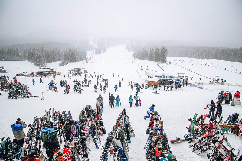 Skiing Snowboarding Lake Louise Ski Resort Canada