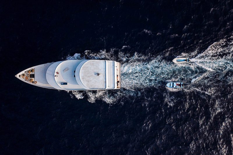 yacht boat speedboat