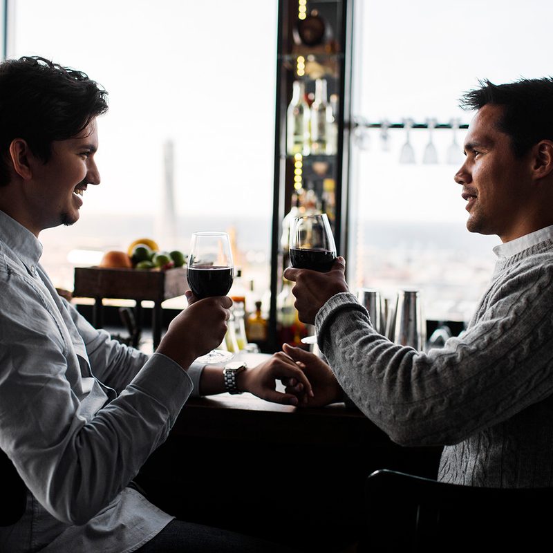 couple wine bar date