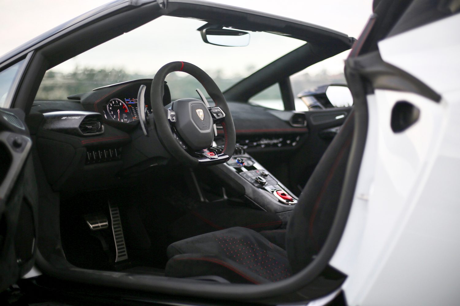 lamborghini huracan performante spyder review  miles b 16