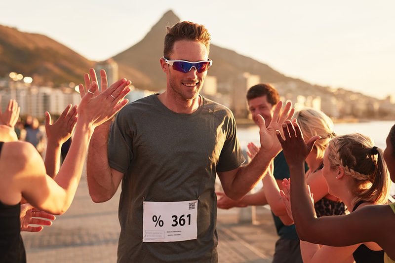 marathon high five running