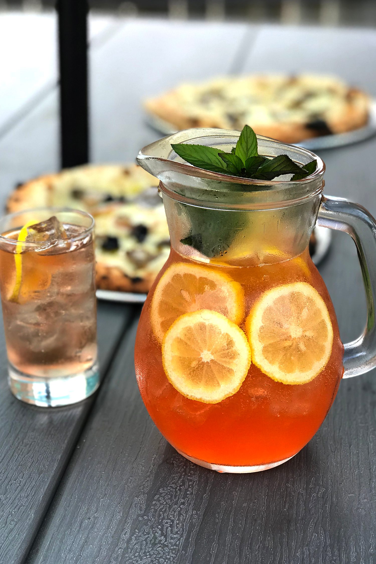 pizza lupo murder by death louisville restaurant drinks