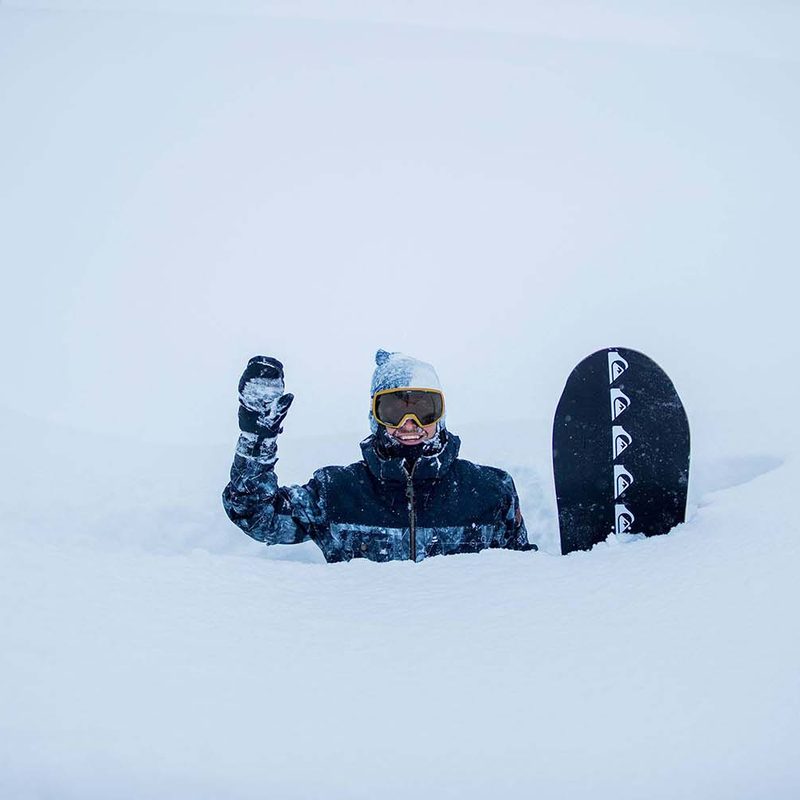 Quiksilver Austen Sweetin snowboarding