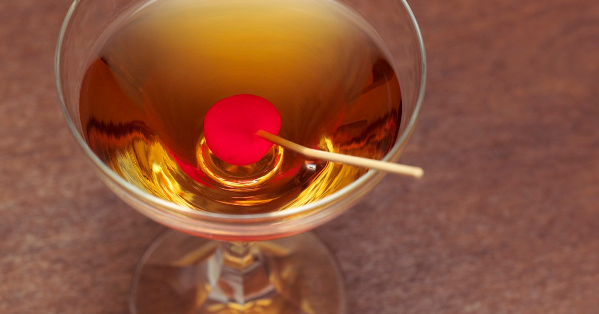 Robson Cocktail How to make a Rob Roy cocktail for the Scotch lover - The Manual