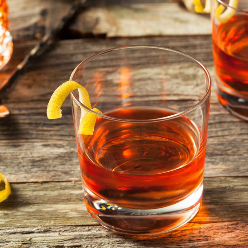 sazerac-whiskey-cocktail-lemon