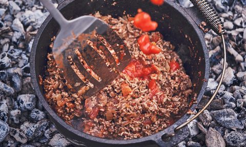 Chili con carne camping fire Dutch oven