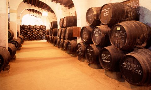 aging wine barrels solera