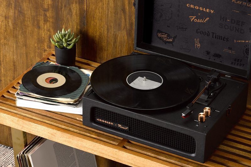 fossil crosley turntable