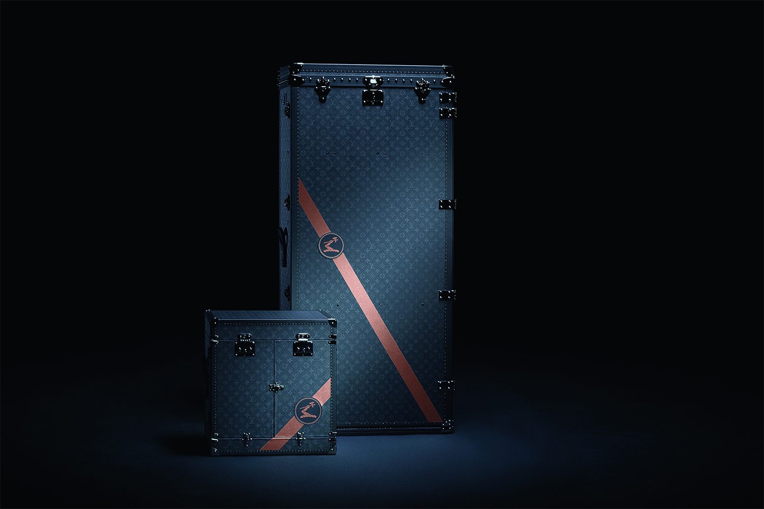 hennessy paradis imperial louis vuitton trunk luggage nomad case
