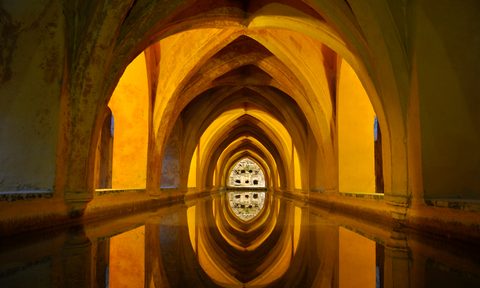 game of thrones filming locations tour vacation ban  os de mari a padilla alca zar sevilla getty images