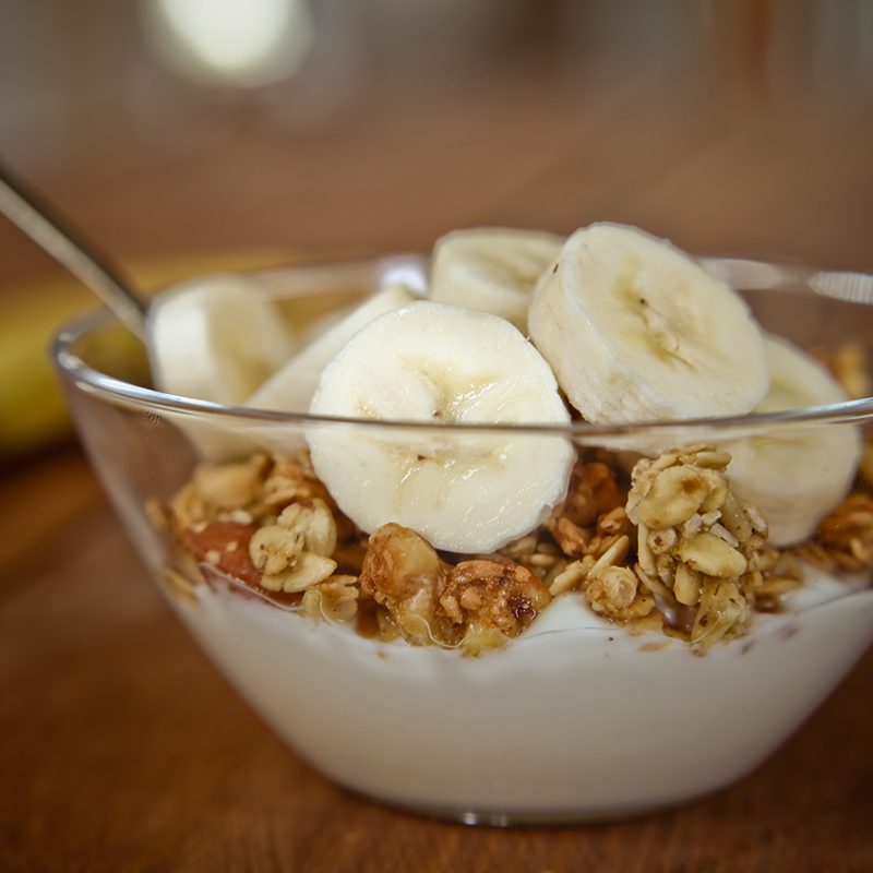 Banana yogurt oats for a pre-workout meal