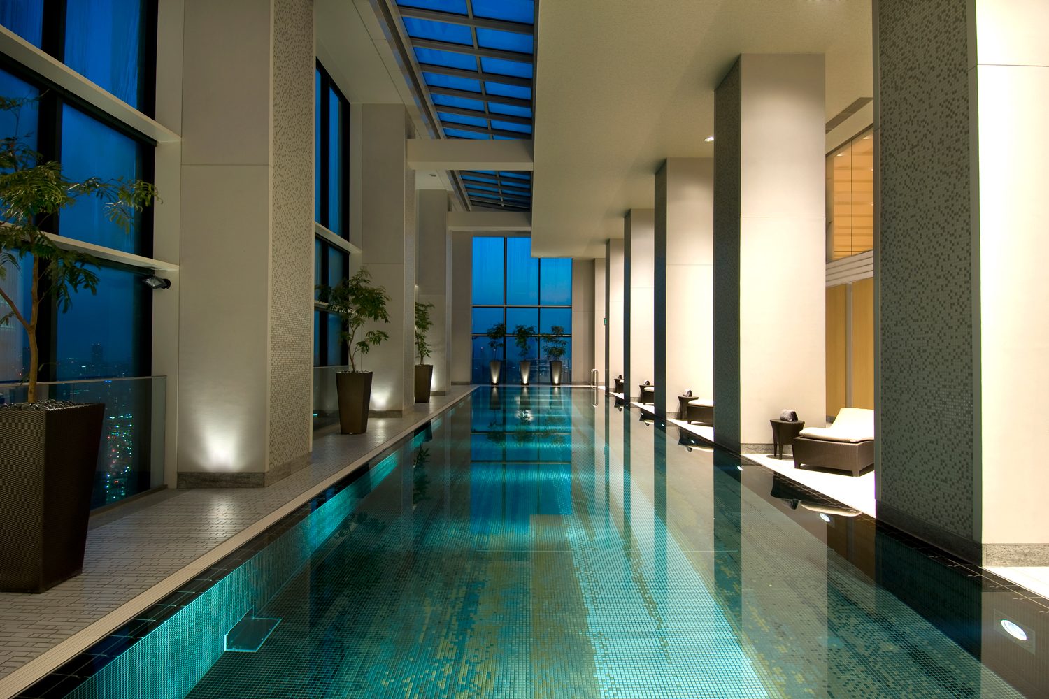solo travelers guide weekend in tokyo conrad pool