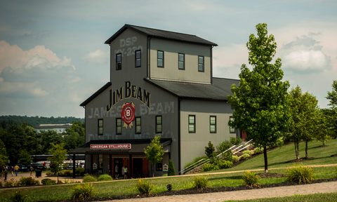 jim beam kentucky trip bonding over bourbon stillhouse