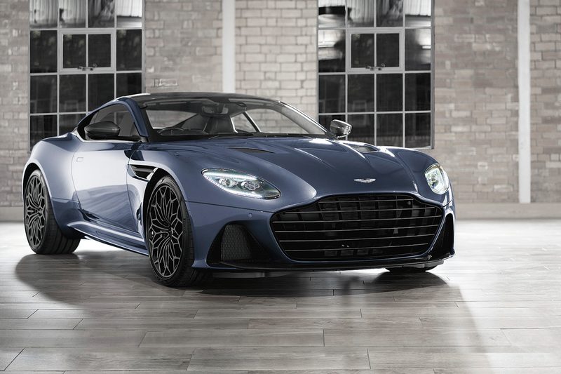 aston martin dbs superleggera daniel craig exterior
