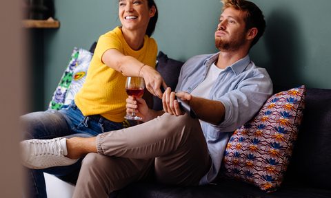 couple tv wine