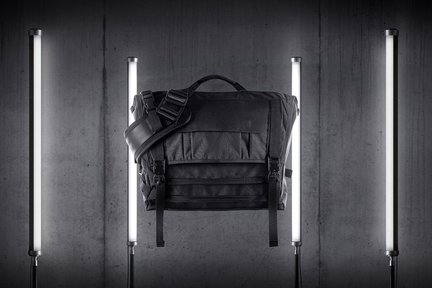 The Mission Workshop Khyte Sets a New Standard for Messenger Bags