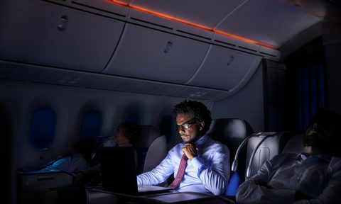 What to Wear on a Red-Eye Flight