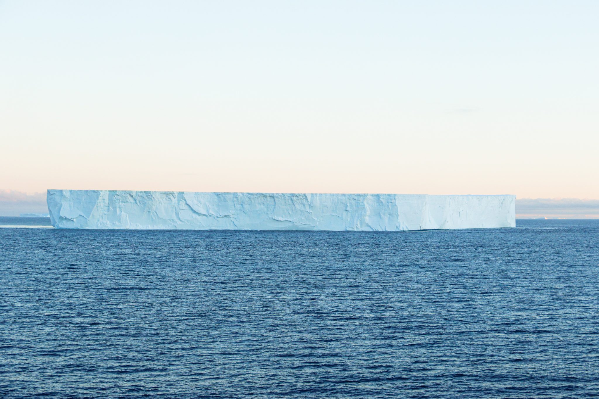 antartica icebergs