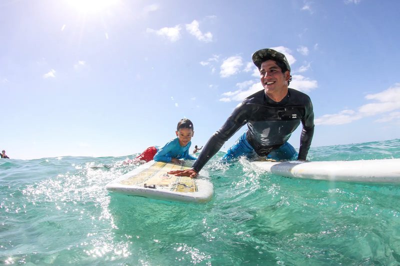 moniz surfing class