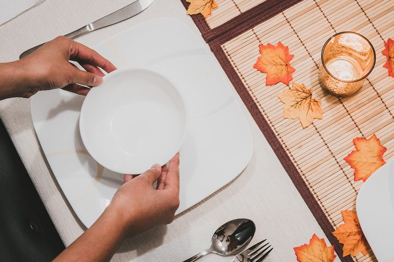 thanksgiving dinner place setting