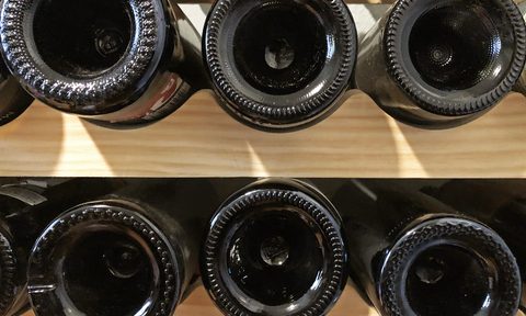 Wine bottle punt