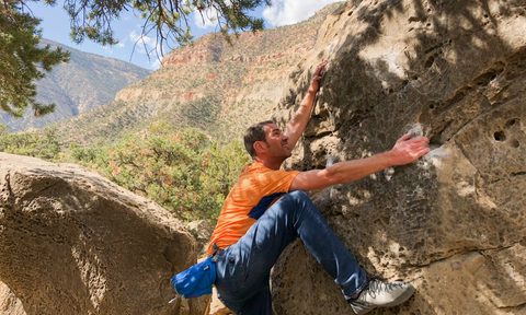Bouldering in Utah in the summer