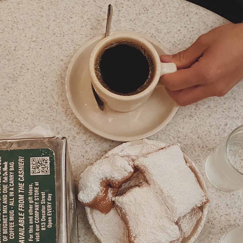 Cafe Du Monde chicory coffee beignets